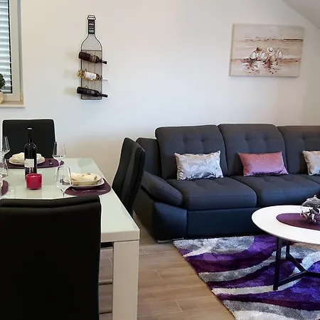 Toni Apartment