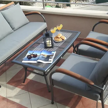 Toni Apartman